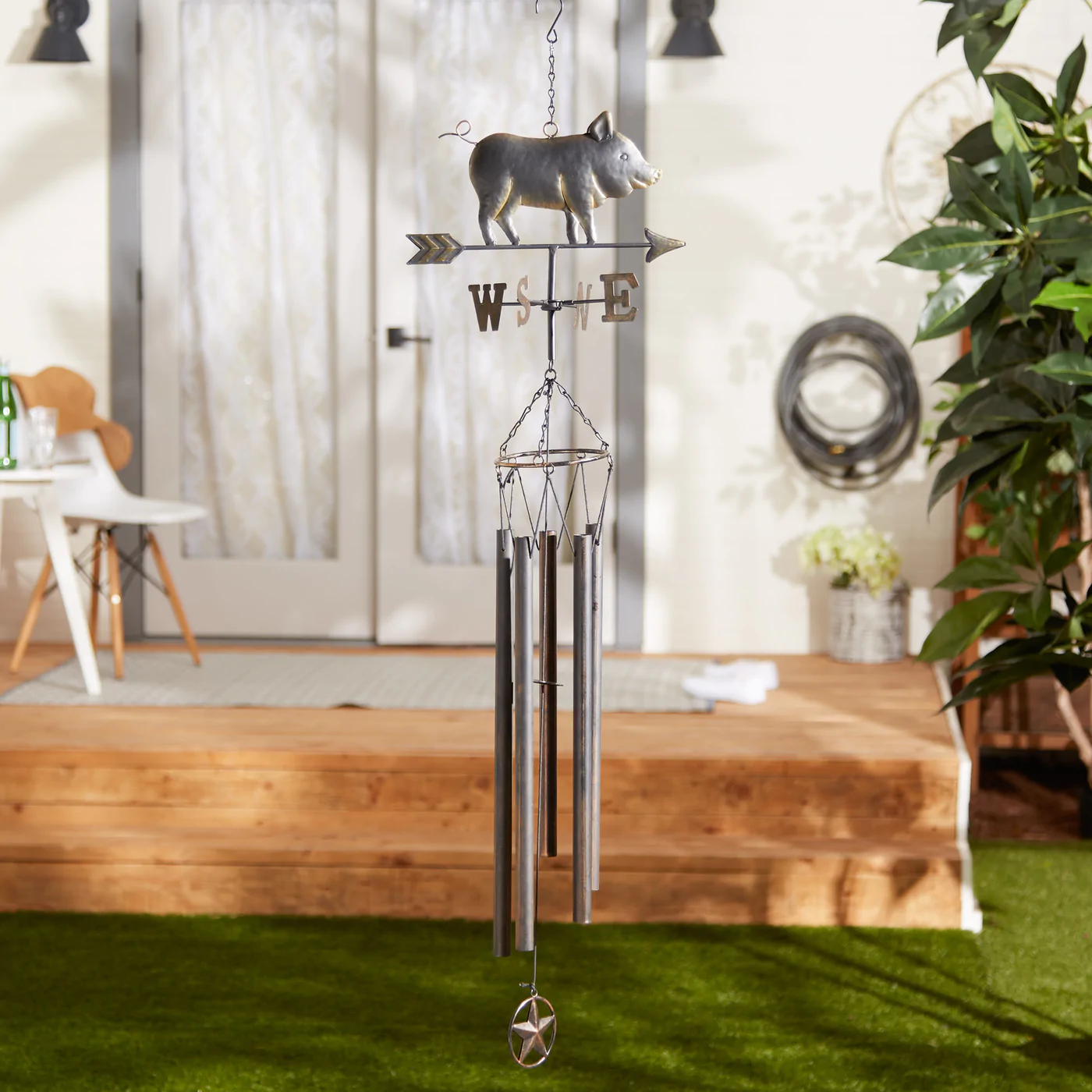 Iron Pig Weathervane Wind Chime - Decorative Outdoor Garden Ornament